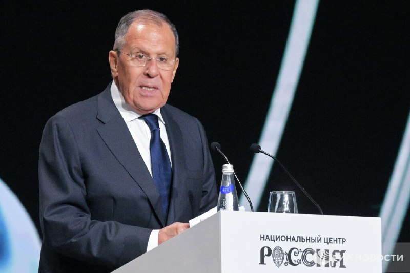 Лавров обвинил Запад в игнорировании запросов России и фабрикации фейков
