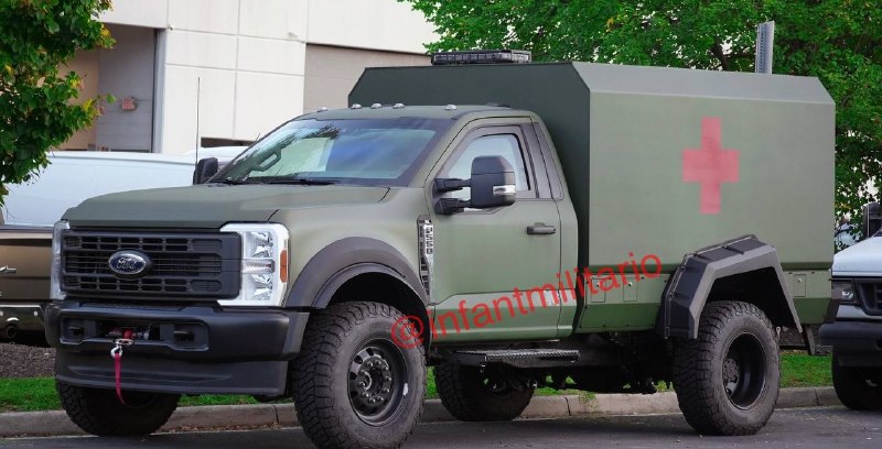 В Вирджинии заметили бронированный санитарный Ford F-550 в раскраске ВСУ