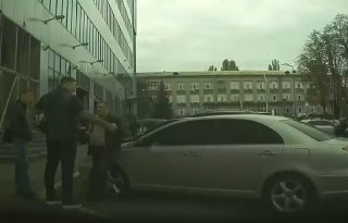 Появились новые кадры атак на дата-центр в Киеве и хаб McDonald’s в Киевской области