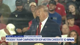 Дональд Трамп заявил о праве баллотироваться на третий президентский срок