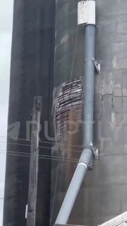 В Иллинойсе лопнуло зернохранилище с 816 тоннами сои.