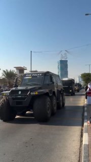 Парад в ОАЭ с плавающим автомобилем Streit Shaman