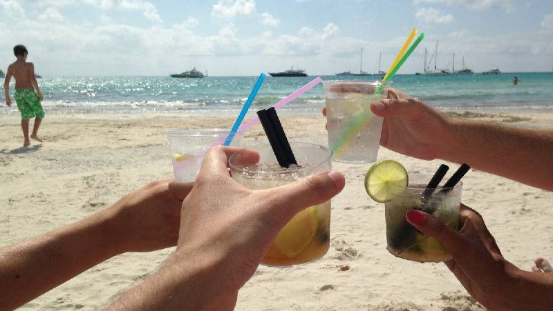 В Таиланде отменили запрет на продажу алкоголя в обеденное время