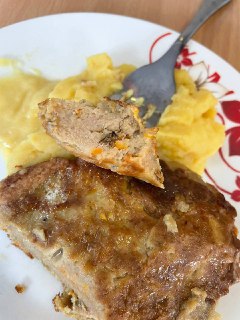 Во Владивостоке в школьной столовой нашли таракана в котлете